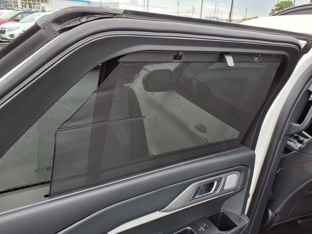 Used 2025 Ford Explorer ST image 27