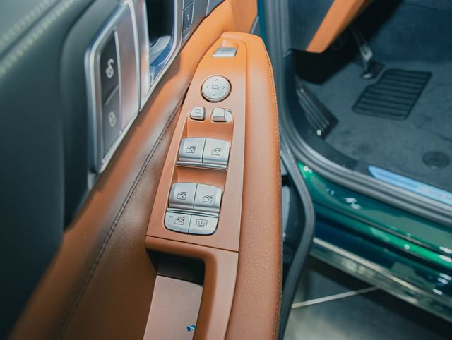 New 2026 BMW ALPINA XB7 AWD/4WD image 15