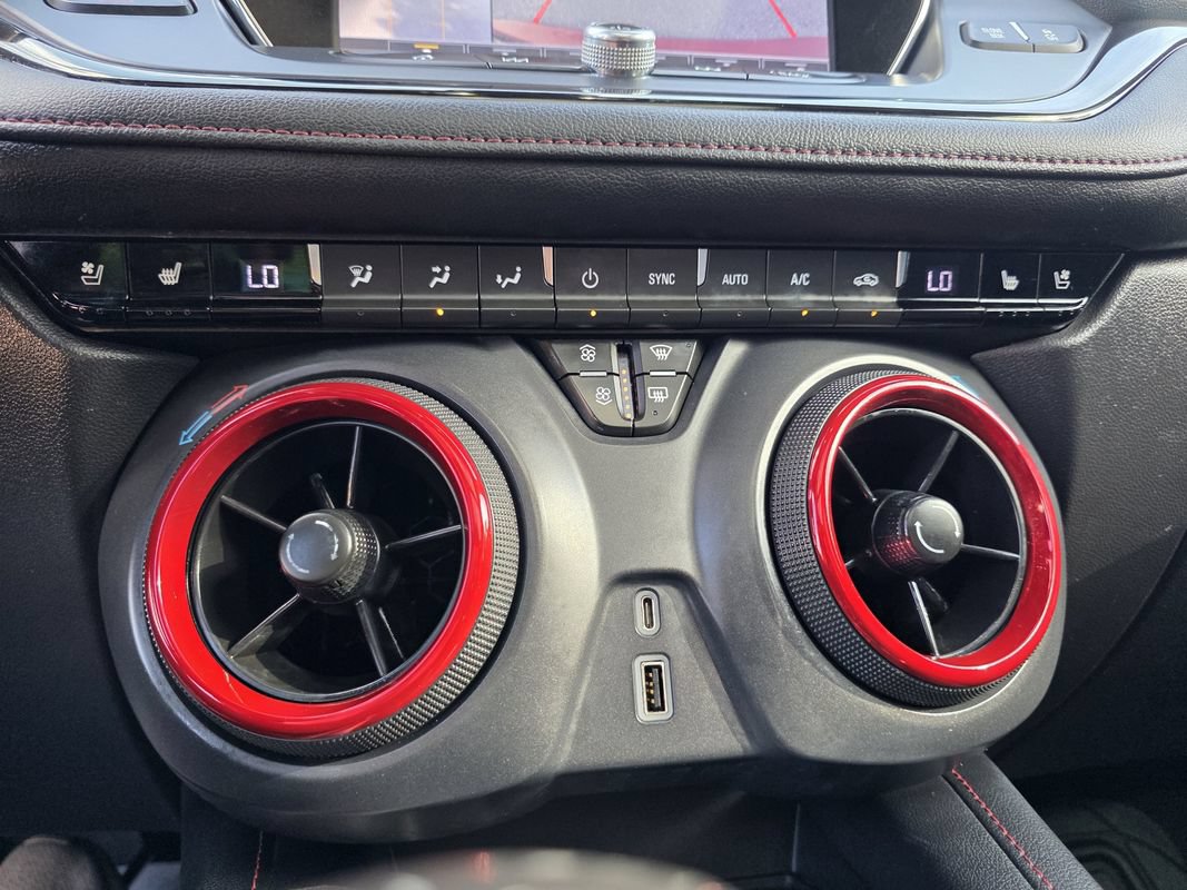 Used 2019 Chevrolet Blazer RS AWD/4WD image 26