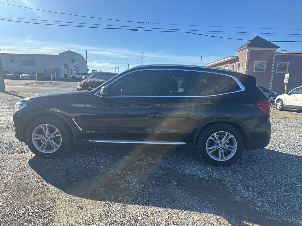 Used 2018 BMW X3 xDrive30i image 2