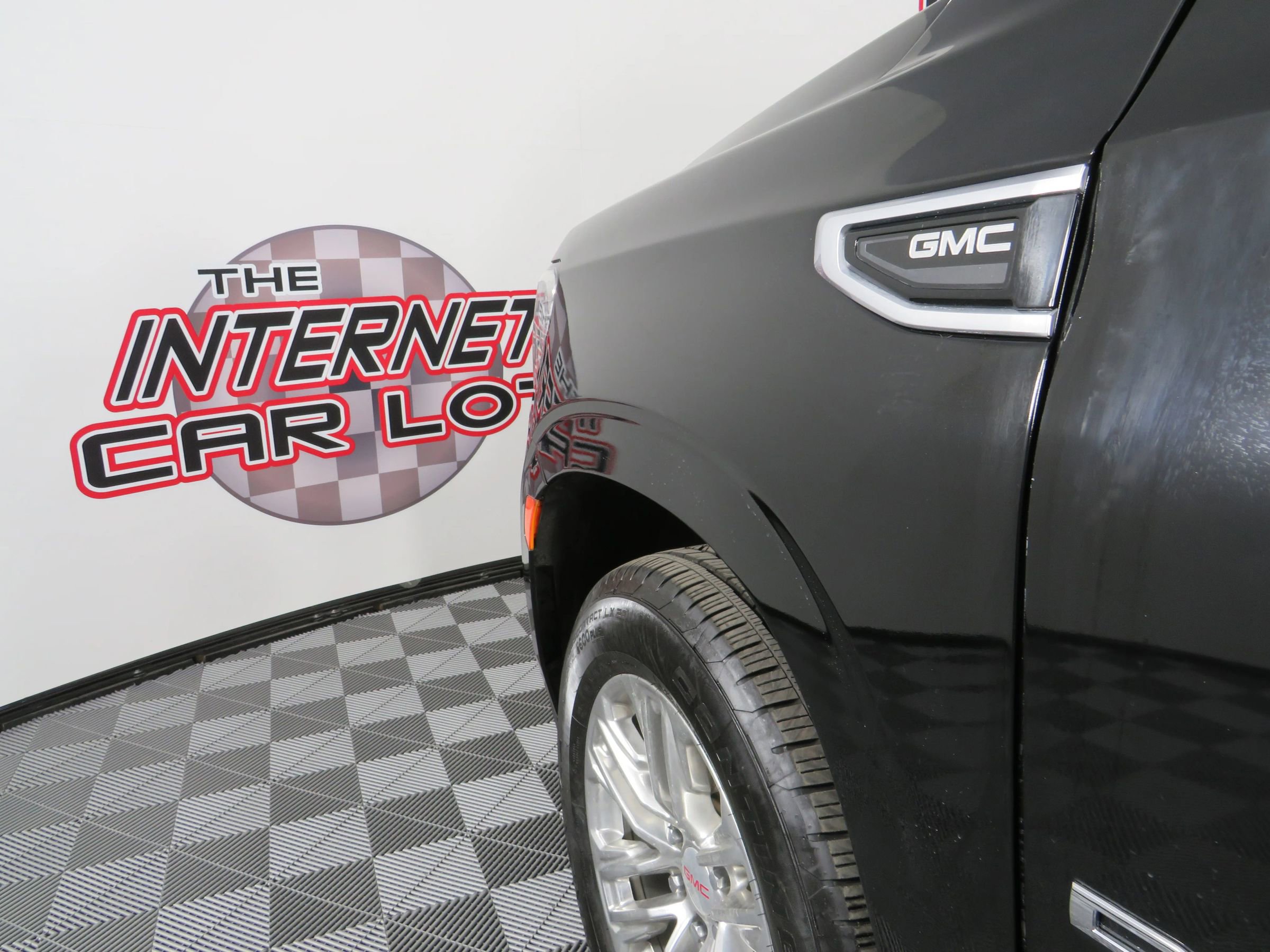 Used 2022 GMC Yukon XL Denali w/ Advanced Technology Package image 31