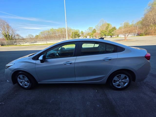 Used 2018 Chevrolet Cruze LS image 8