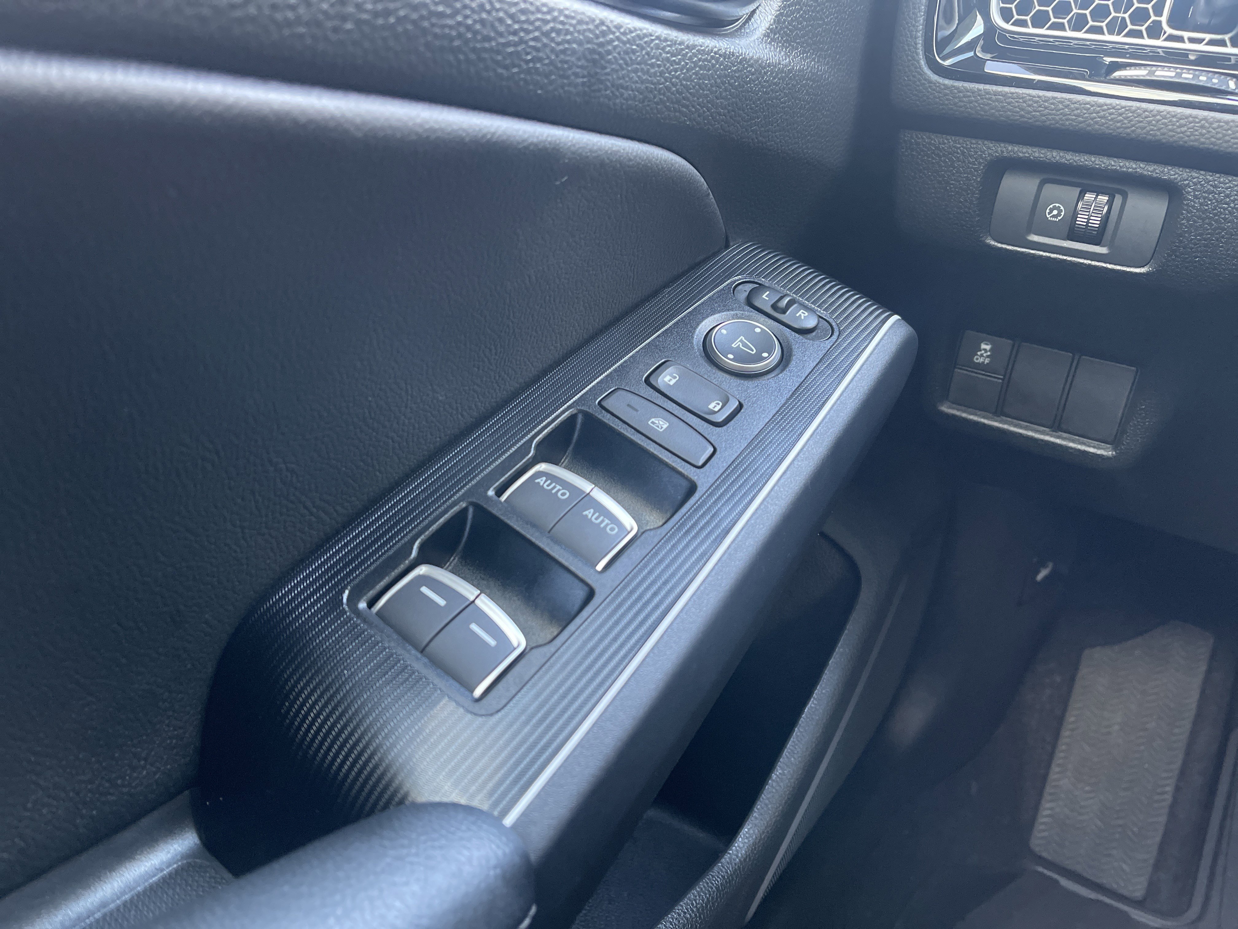 Certified 2025 Honda Civic Sport Touring image 25