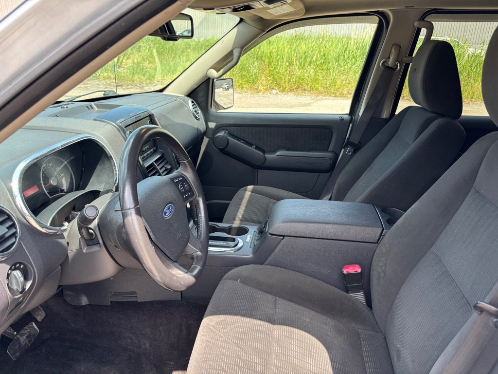 Used 2009 Ford Explorer XLT AWD/4WD image 9