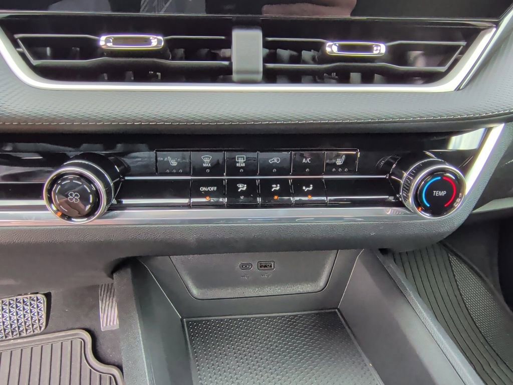 New 2026 Chevrolet Equinox LT w/ Safety and Technology Package image 27