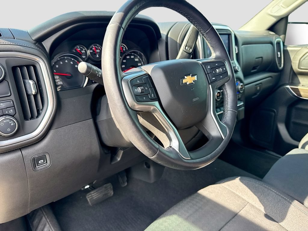 Used 2020 Chevrolet Silverado 1500 LT w/ Texas Edition RWD image 9