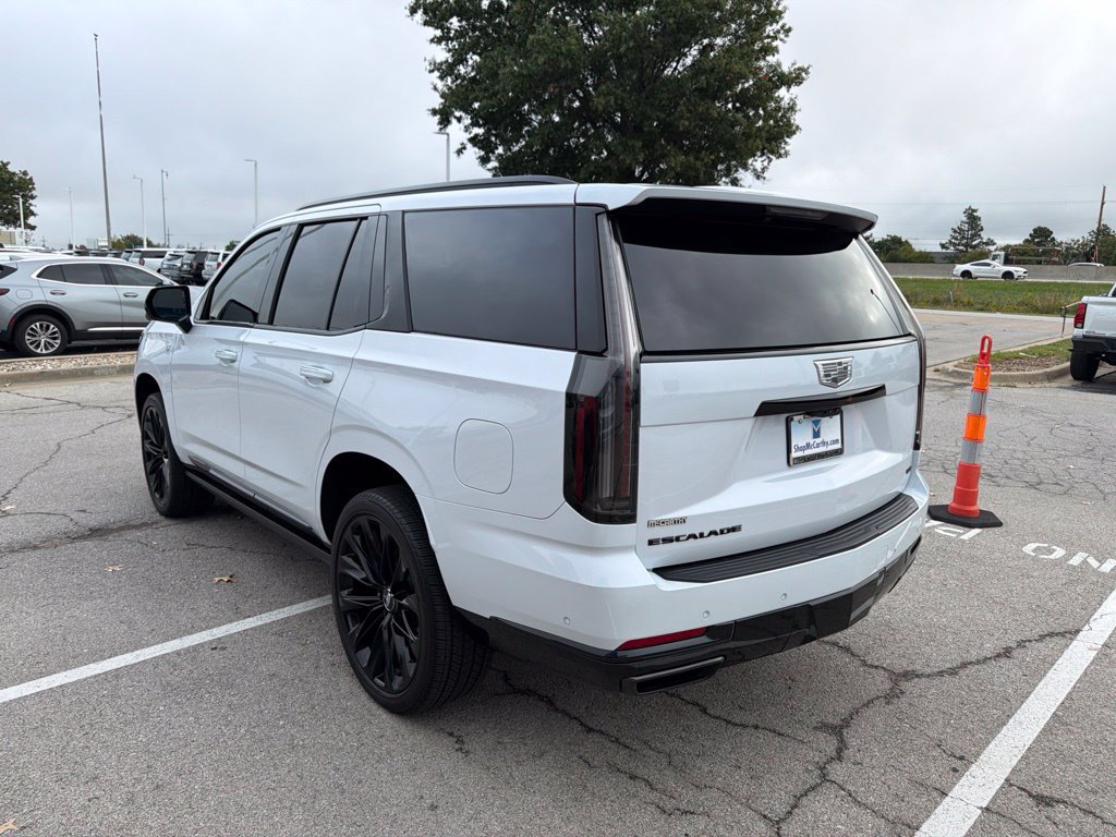 Used 2026 Cadillac Escalade Platinum Sport w/ LPO, ONYX Package AWD/4WD image 5