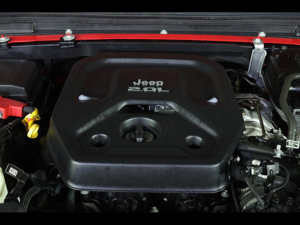 Used 2022 Jeep Wrangler Unlimited Sahara AWD/4WD image 18