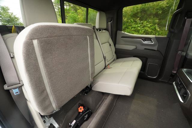 Used 2026 GMC Sierra 1500 SLT w/ SLT Premium Plus Package AWD/4WD image 32