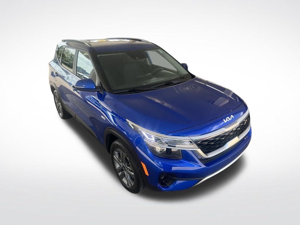 Certified 2023 Kia Seltos S w/ Navigation Package AWD/4WD image 39