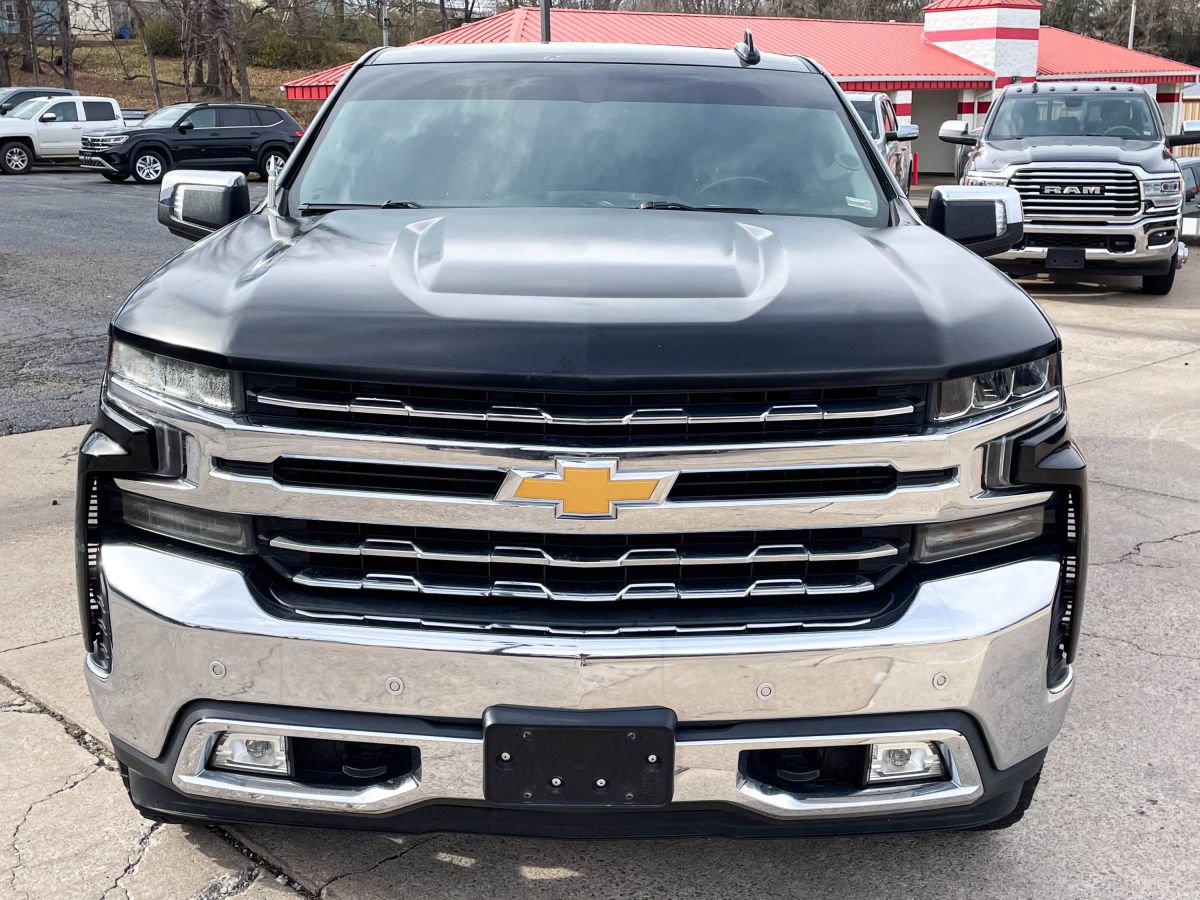 Used 2019 Chevrolet Silverado 1500 LTZ w/ LTZ Plus Package AWD/4WD image 7