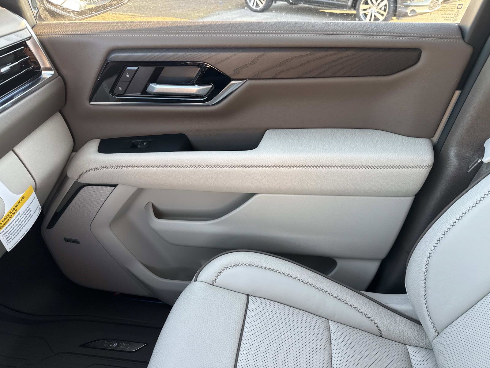 New 2026 GMC Yukon XL Denali w/ Sun & Power Step Package image 27