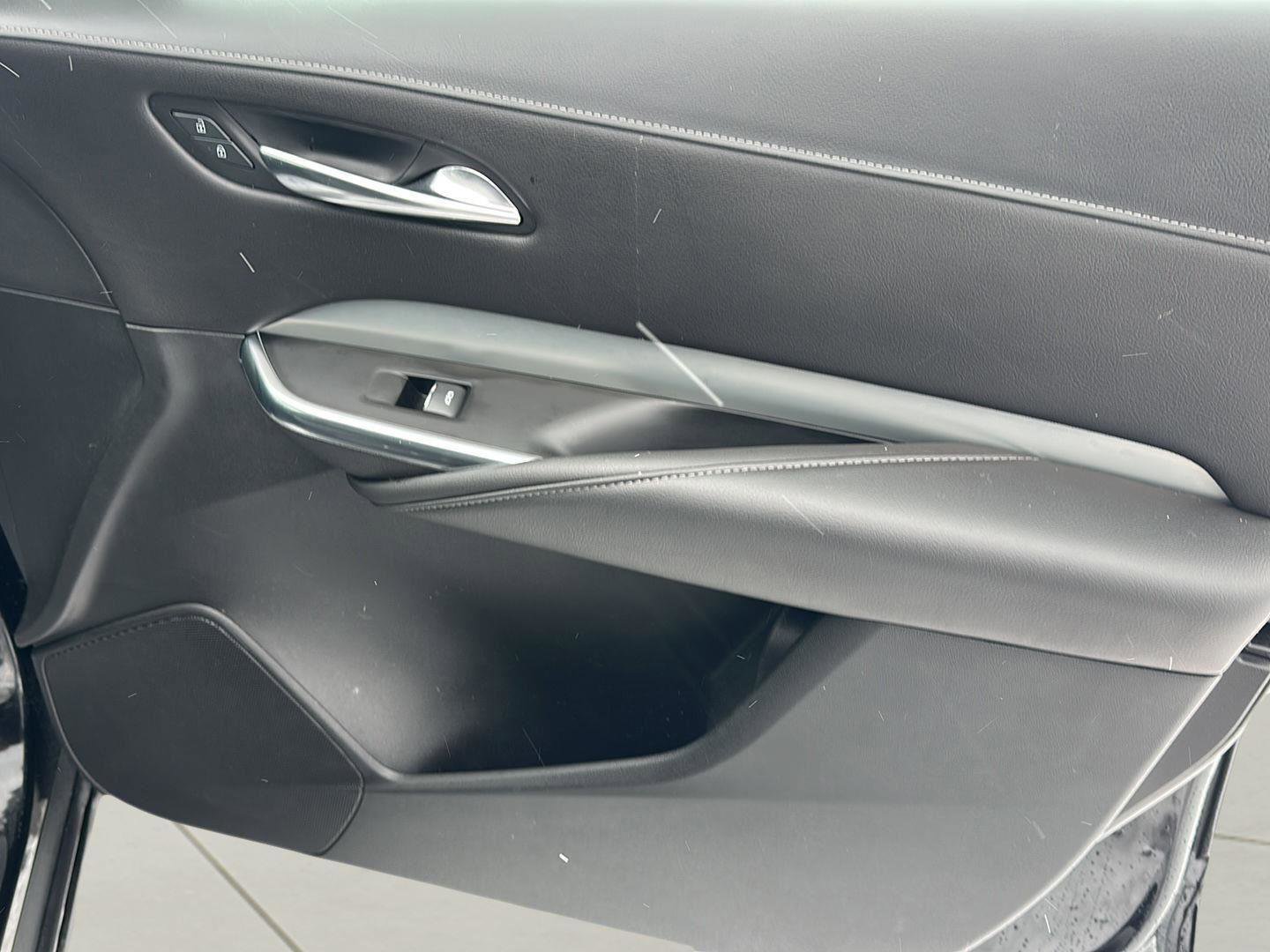 Used 2020 Cadillac XT4 Premium Luxury image 28