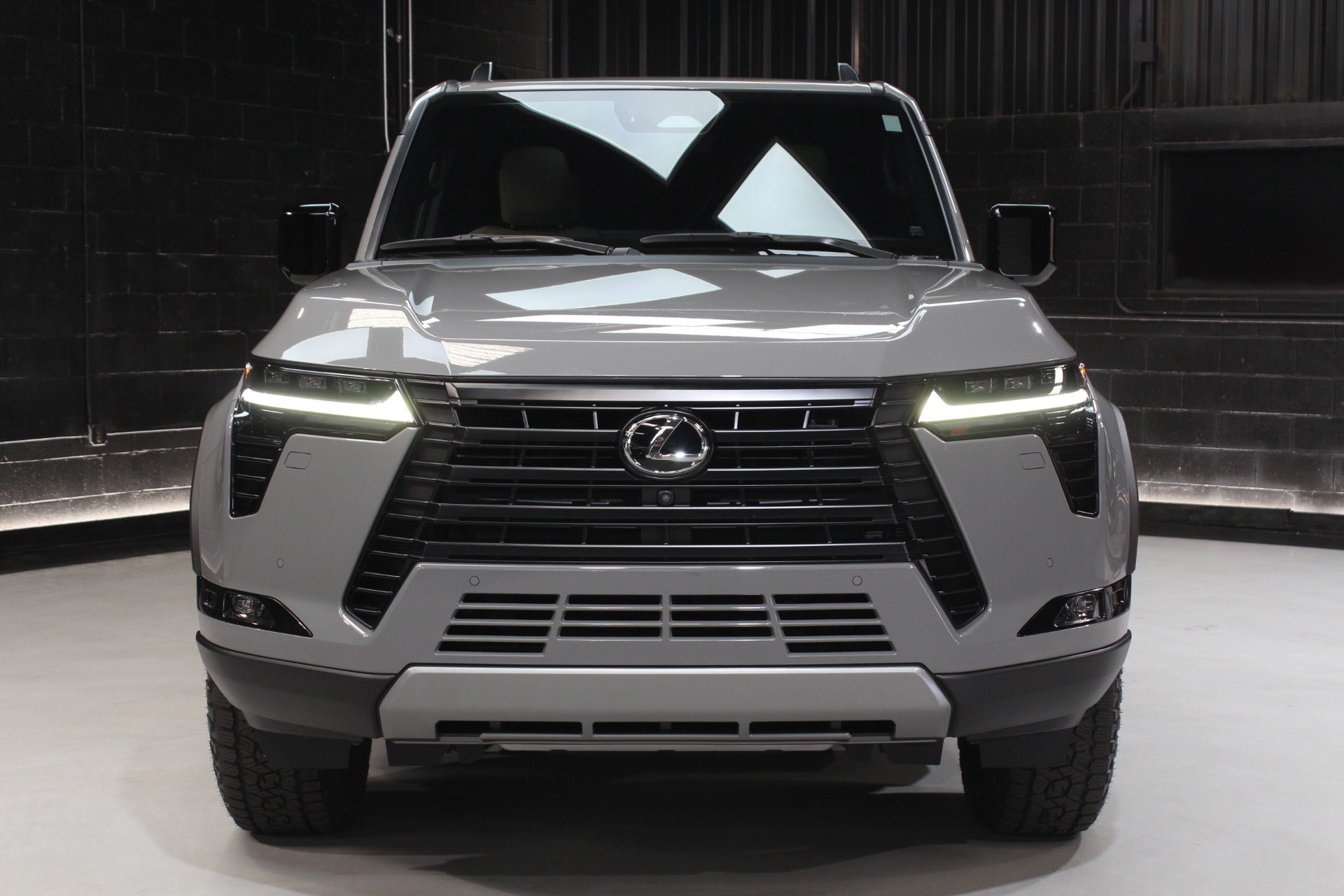 Used 2024 Lexus GX 550 AWD/4WD image 6