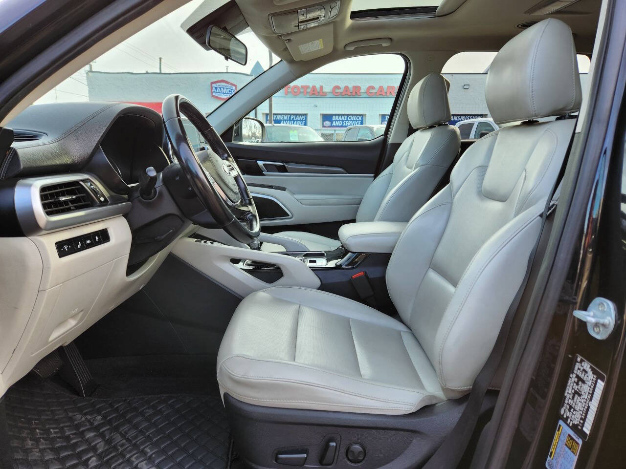 Used 2020 Kia Telluride S w/ S 8 Passenger Seating Package AWD/4WD image 11