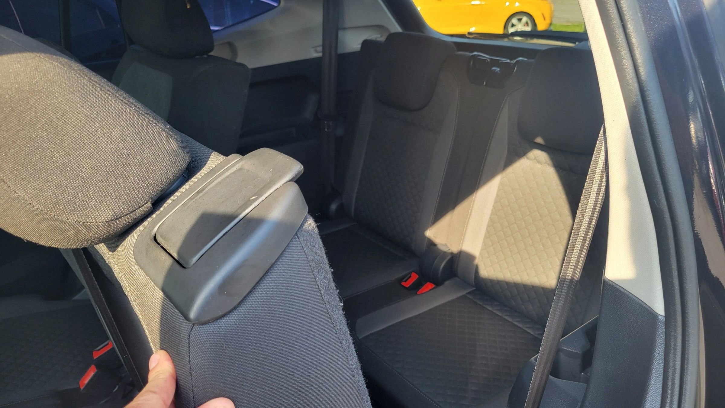 Used 2018 Volkswagen Tiguan S image 28