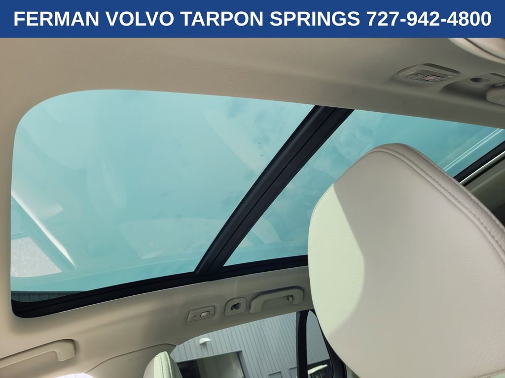 New 2026 Volvo V60 B5 Cross Country Plus w/ Protection Package Premier image 24