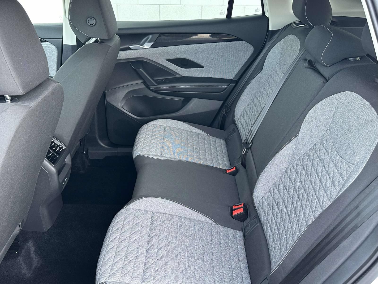 Certified 2025 Volkswagen Tiguan S FWD image 12