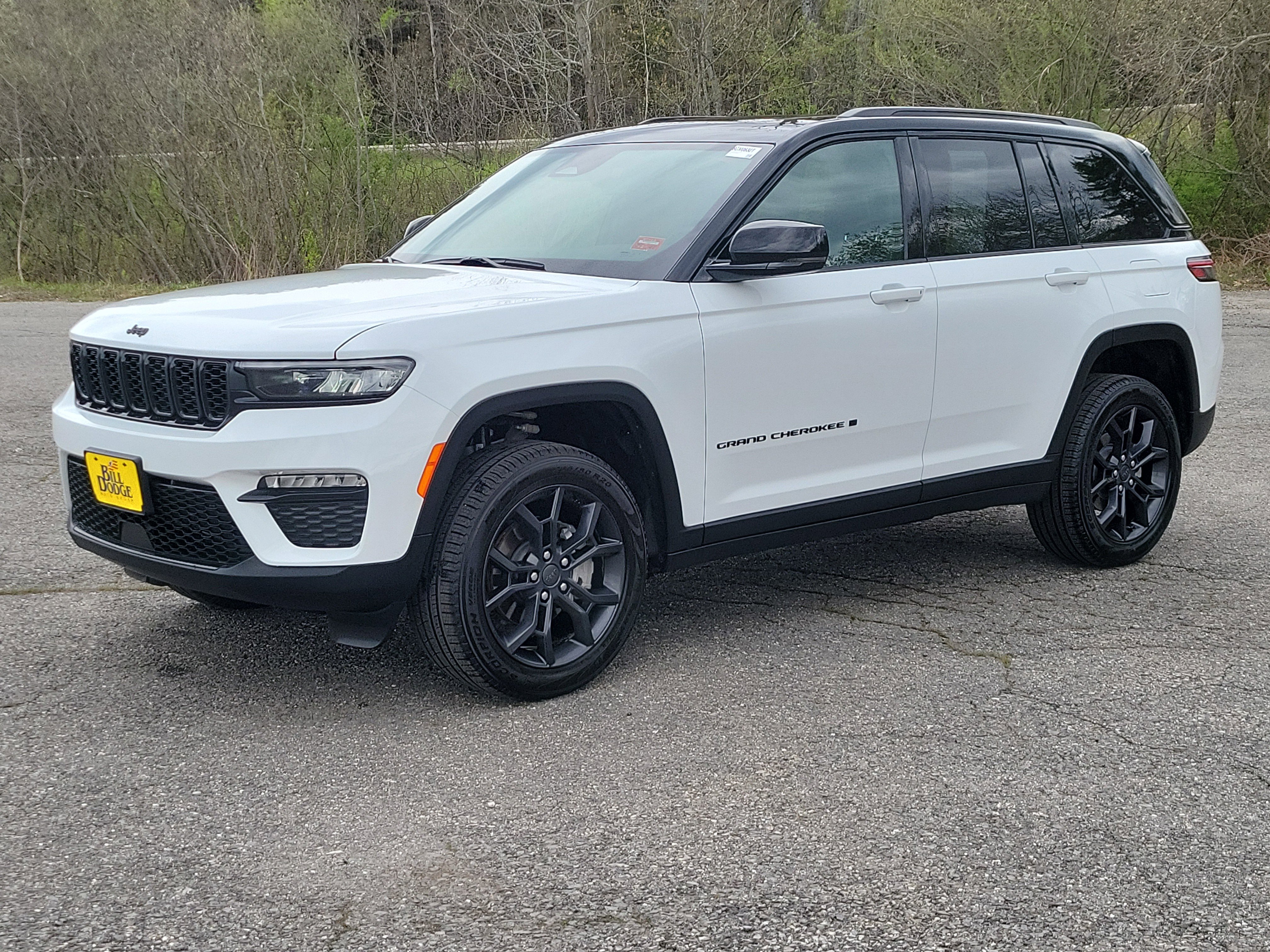 Used 2025 Jeep Grand Cherokee Limited AWD/4WD image 1