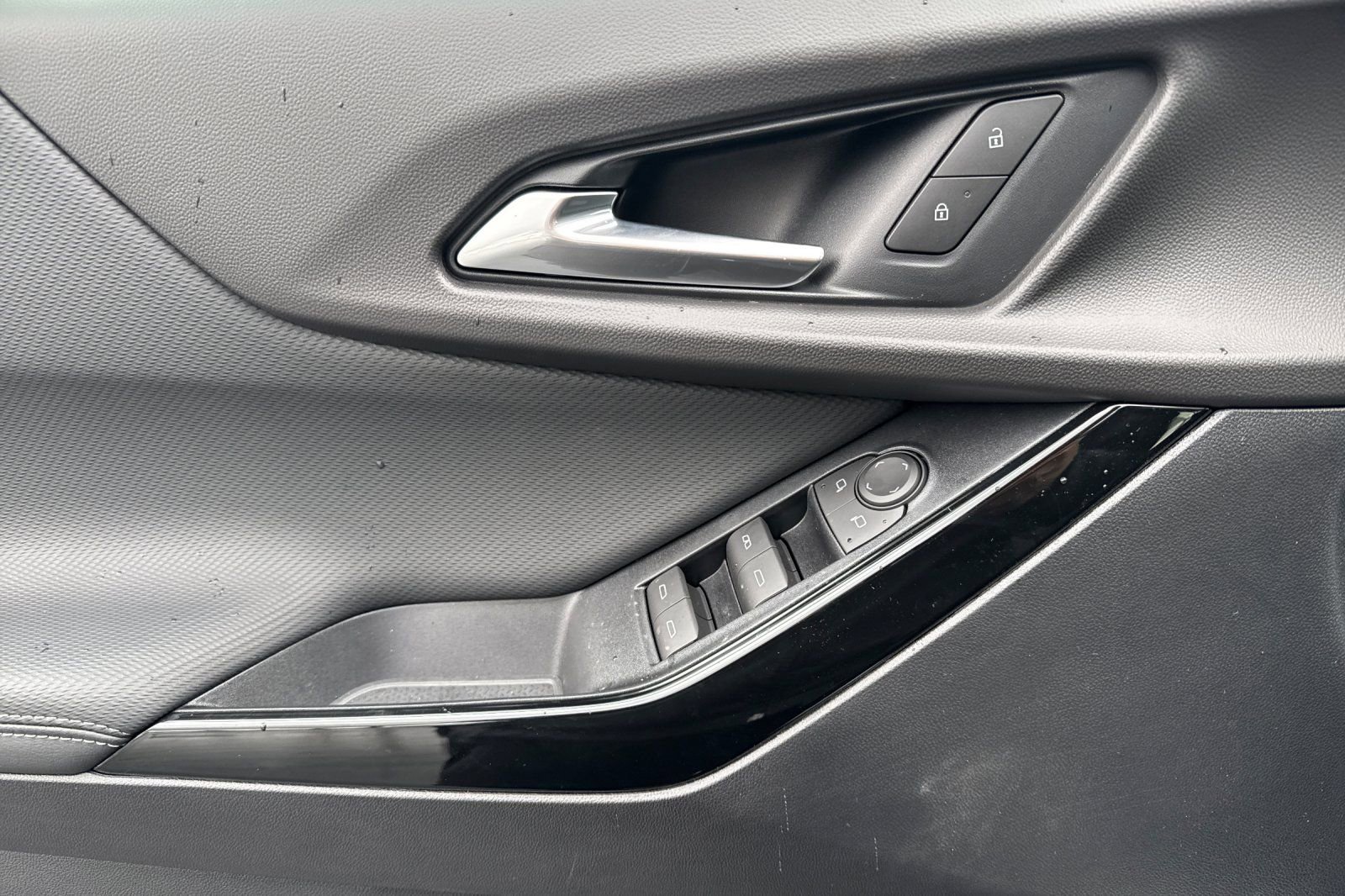 New 2026 Chevrolet Equinox LT w/ Midnight Edition image 10