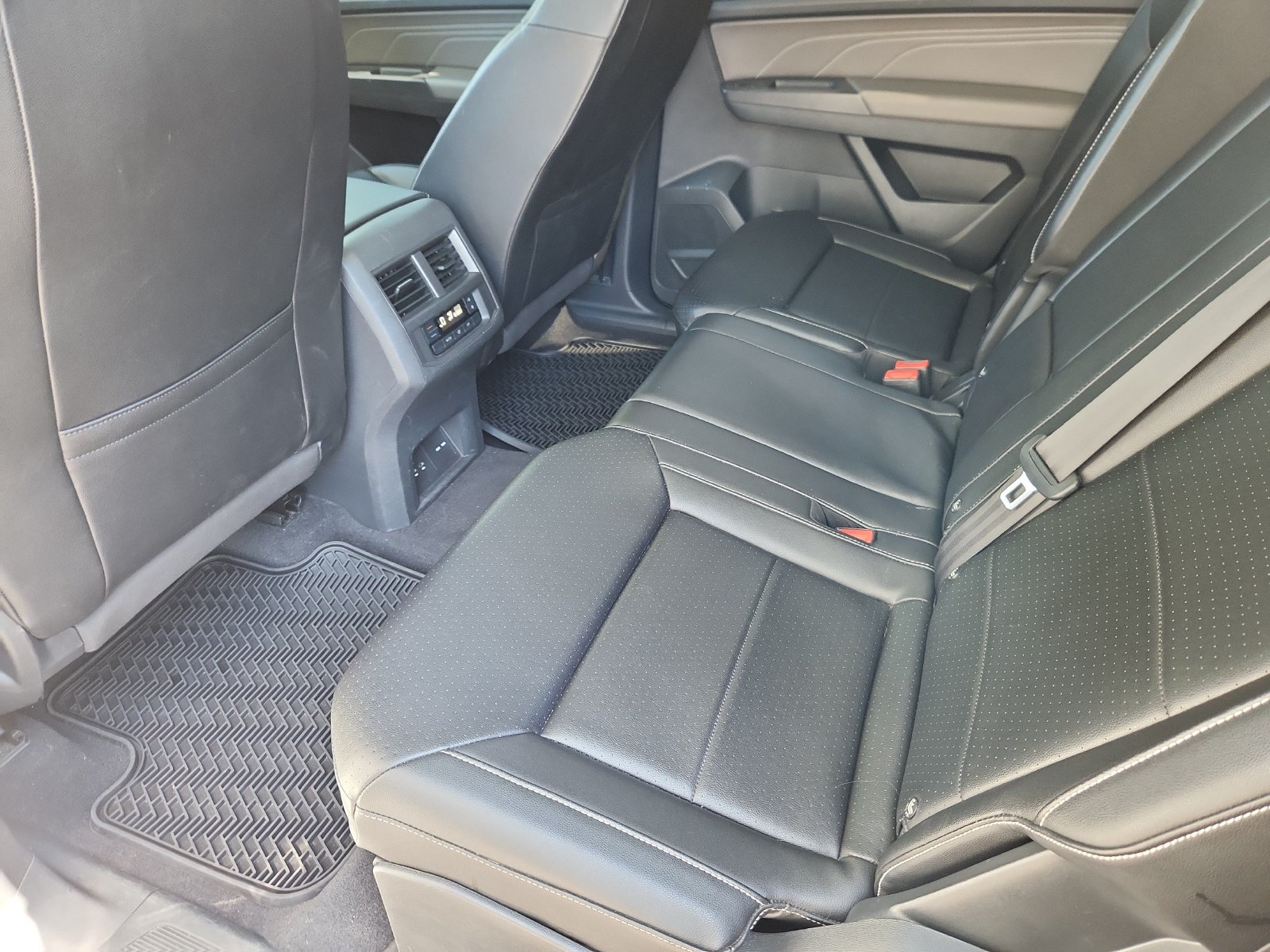 Used 2021 Volkswagen Atlas SE AWD/4WD image 11