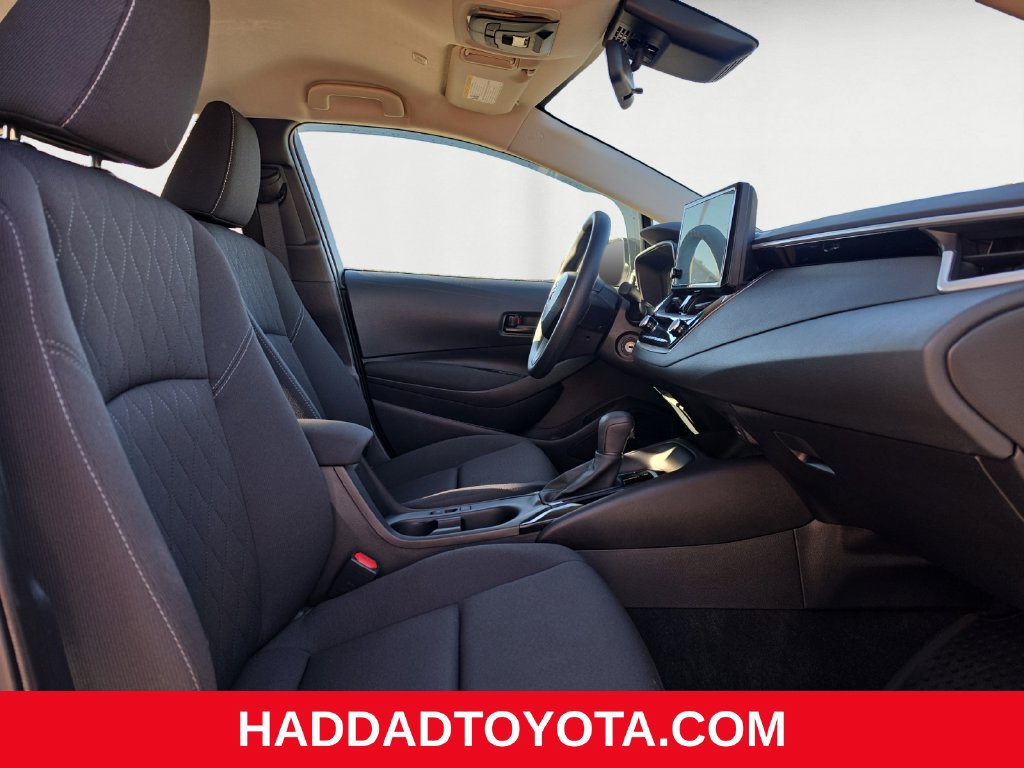 Used 2025 Toyota Corolla LE FWD image 16