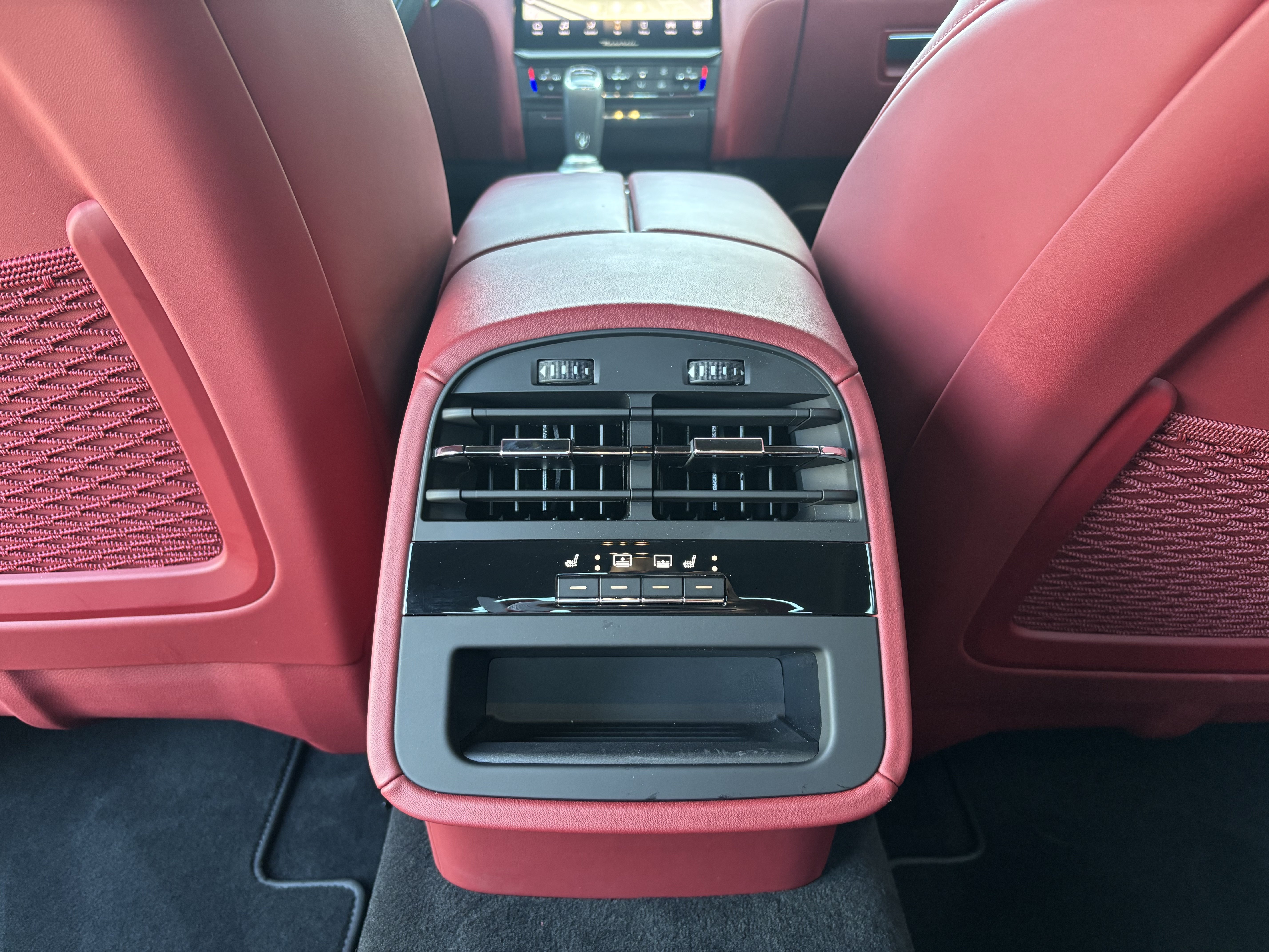Used 2021 Maserati Quattroporte Trofeo RWD image 15