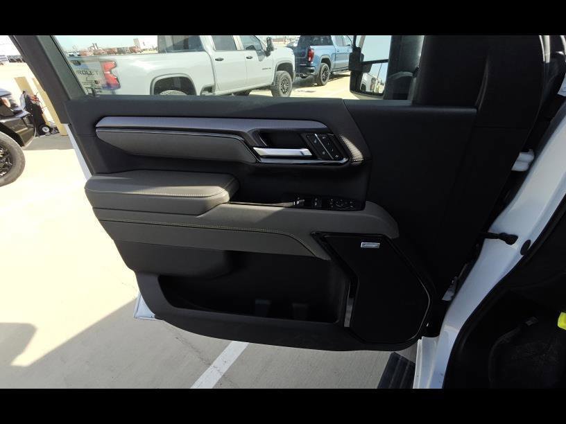 Used 2025 Chevrolet Silverado 2500 ZR2 w/ Technology Package image 7