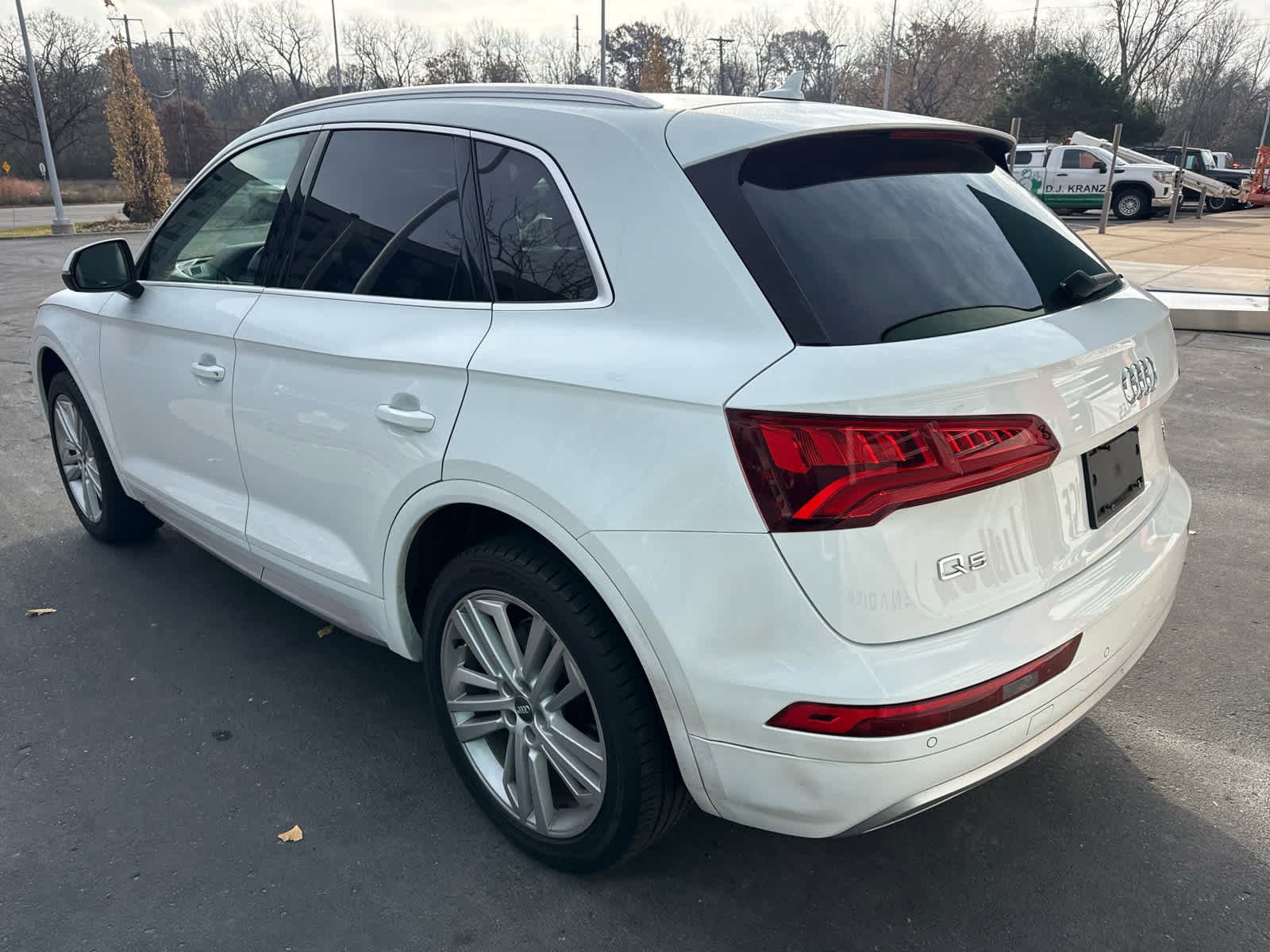 Used 2018 Audi Q5 2.0T Premium Plus w/ Premium Plus Package image 4