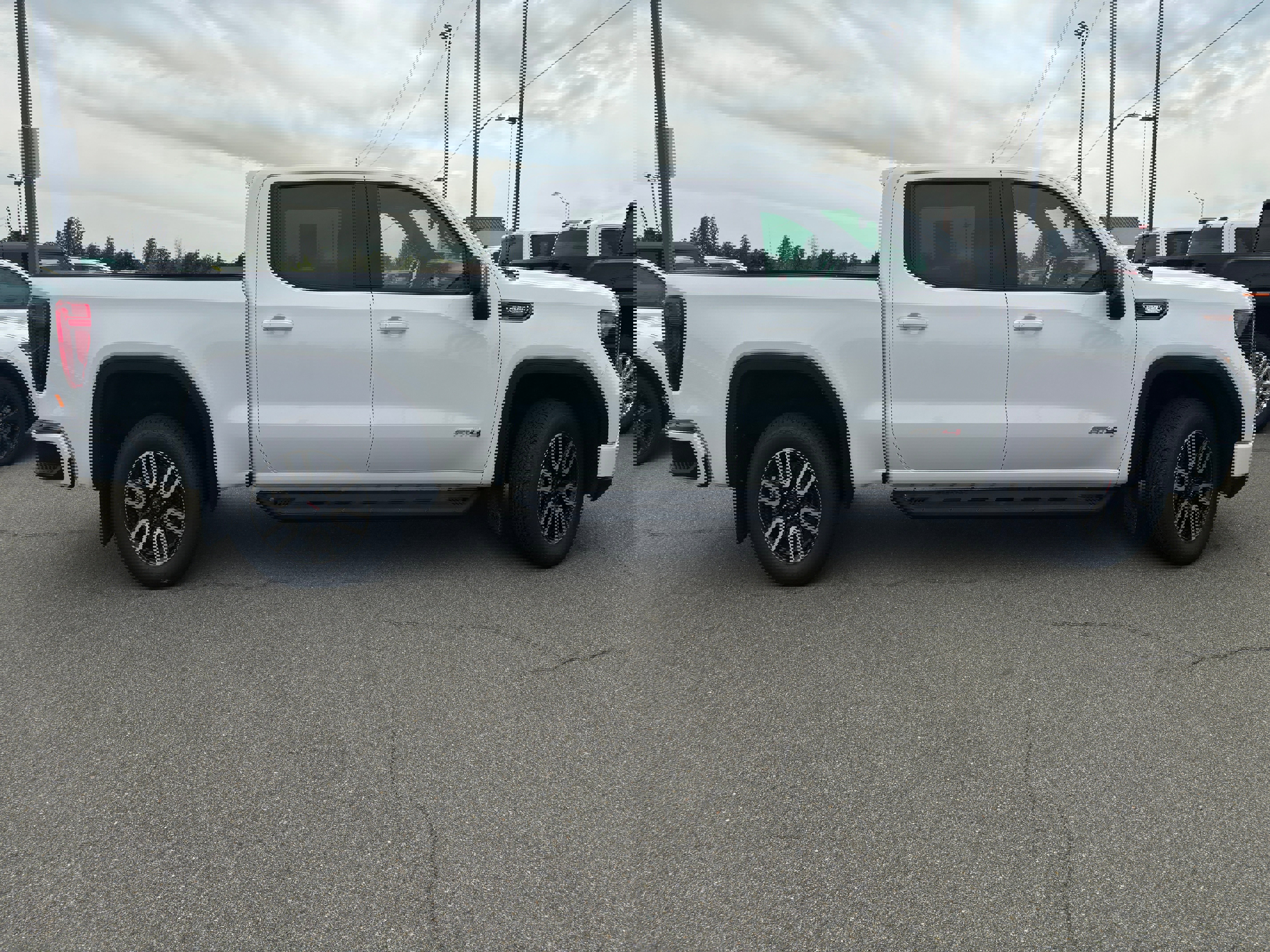 Used 2023 GMC Sierra 1500 AT4 w/ AT4 Premium Package image 4