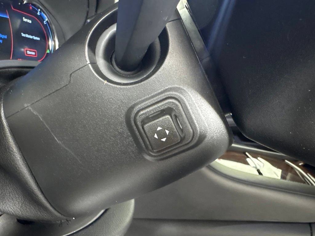 Used 2020 Cadillac Escalade 2WD image 18