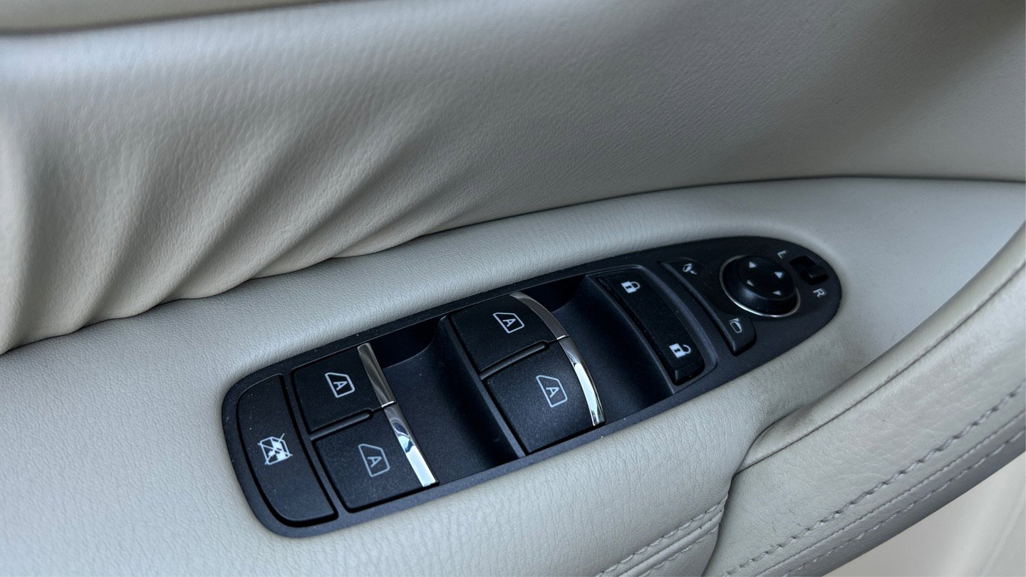 Used 2016 INFINITI QX80 2WD image 44