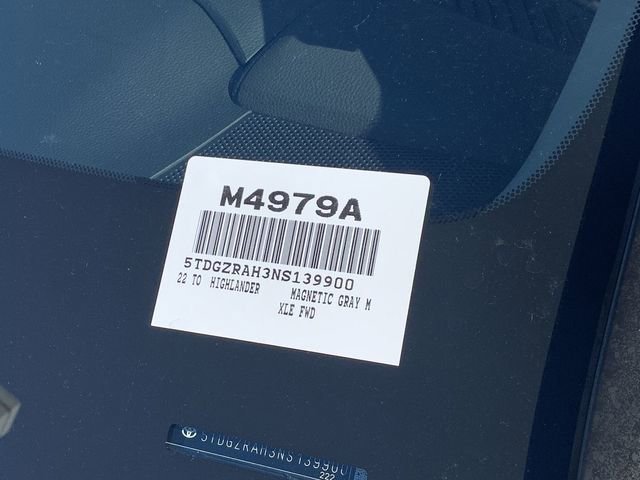 Used 2022 Toyota Highlander XLE image 40