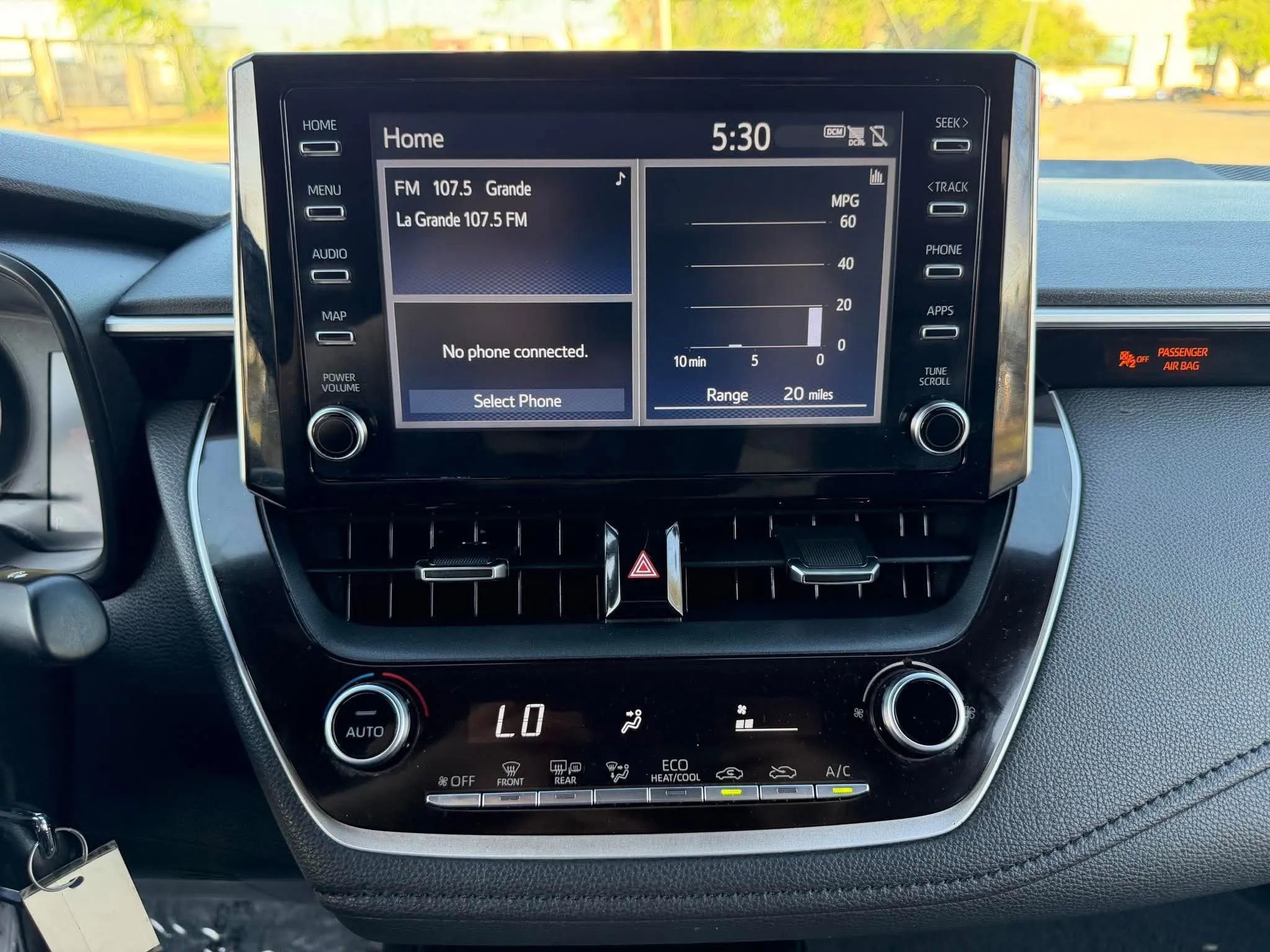 Used 2020 Toyota Corolla SE FWD image 28