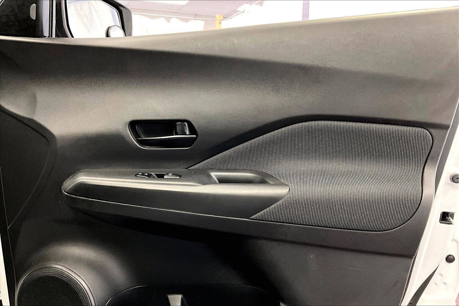 Used 2020 Nissan Kicks S image 23