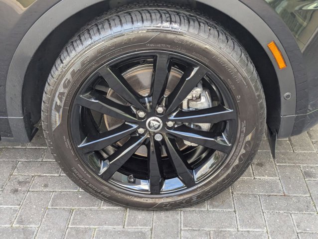 Certified 2024 Jaguar E-PACE R-Dynamic SE image 25