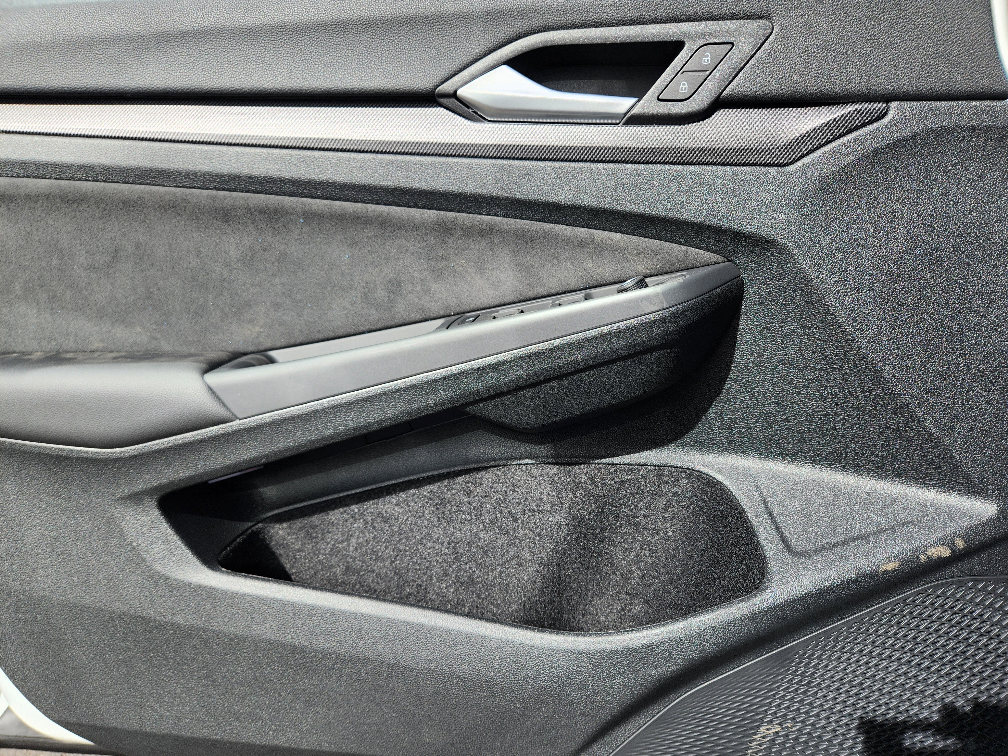 New 2026 Volkswagen Golf SE image 13