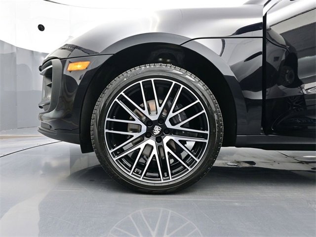New 2026 Porsche Macan image 6