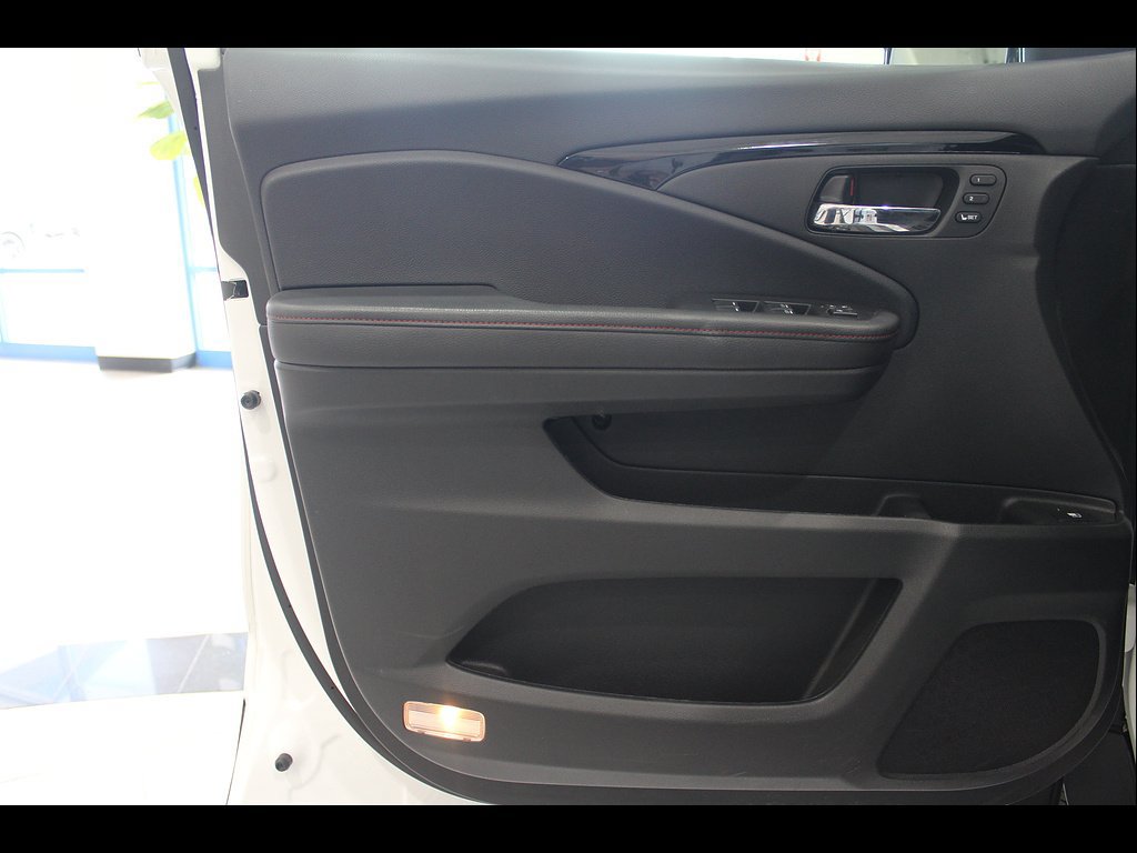 Certified 2023 Honda Ridgeline Black Edition image 15