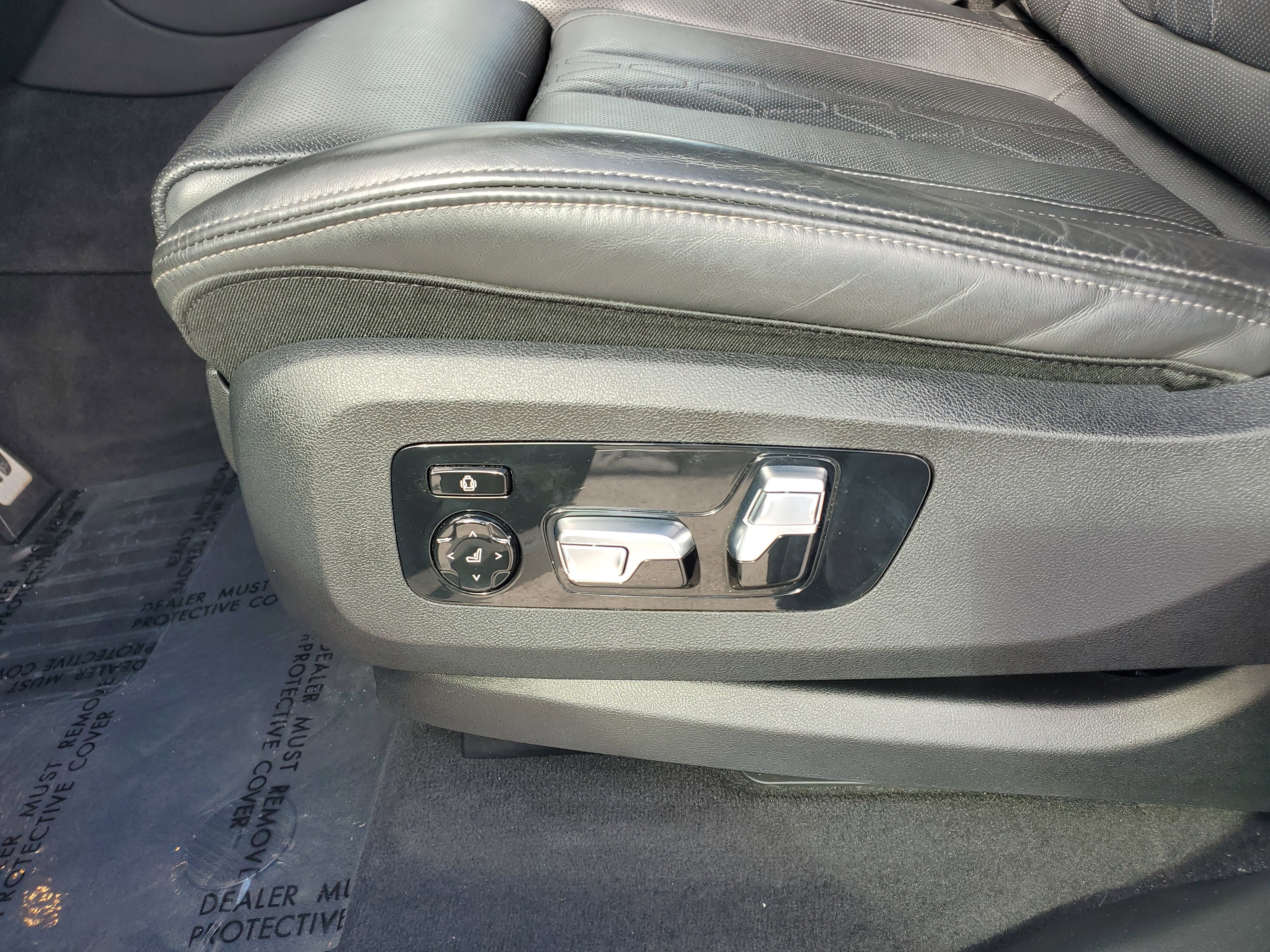 Used 2021 BMW X5 M50i w/ Premium Package image 15