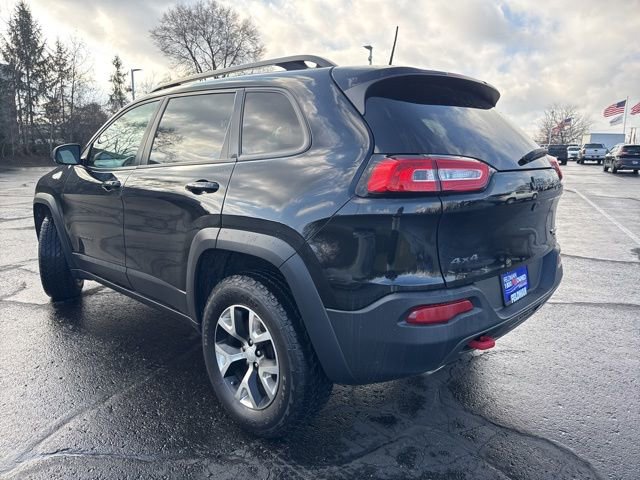 Used 2018 Jeep Cherokee Trailhawk image 4
