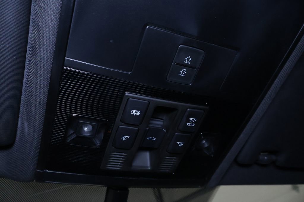 Used 2021 Volkswagen Tiguan SE R-Line w/ 3rd Row Seat Package image 28