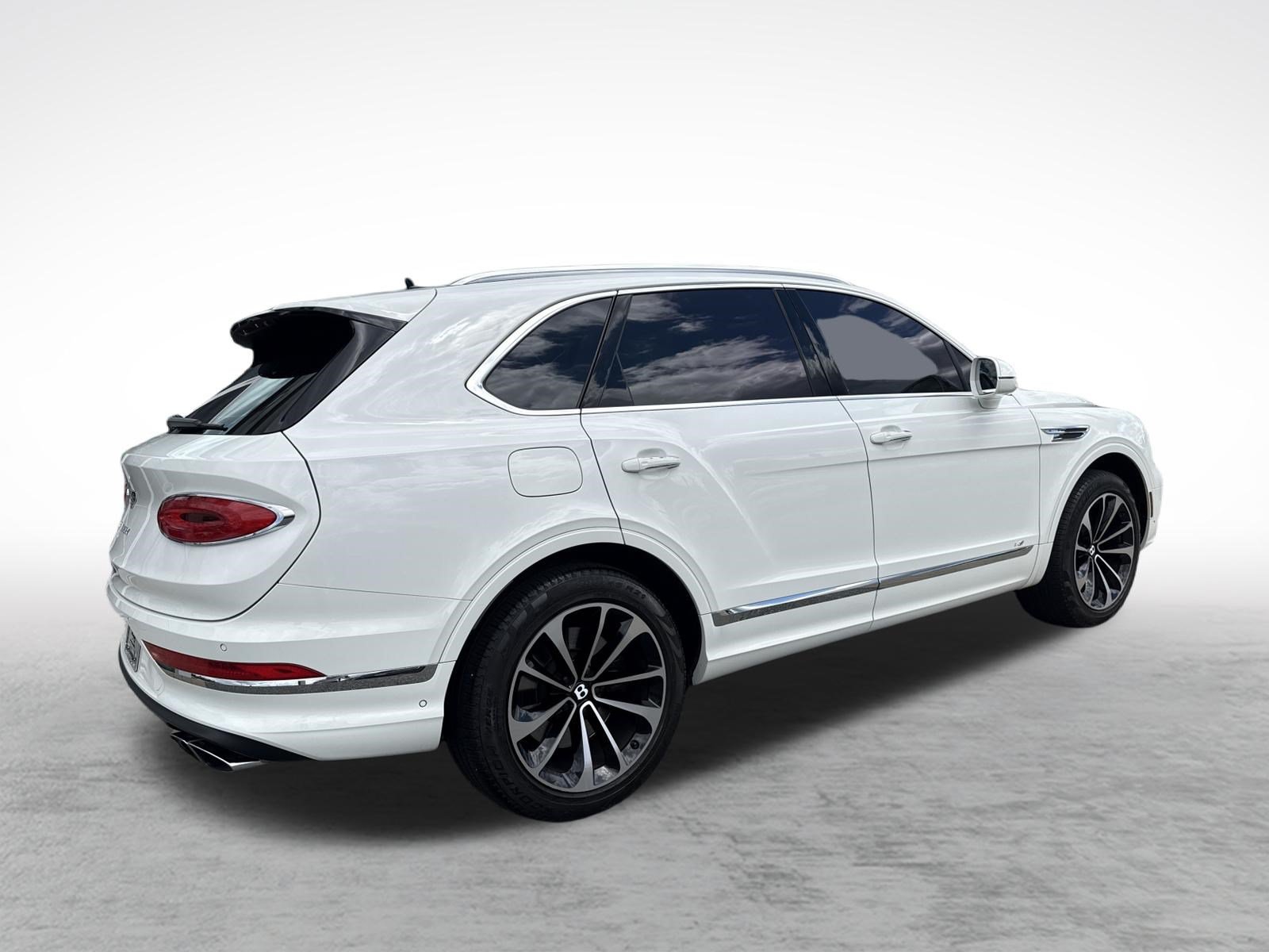 Used 2022 Bentley Bentayga AWD/4WD image 11