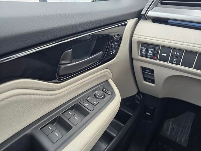 New 2026 Honda Odyssey Touring image 22