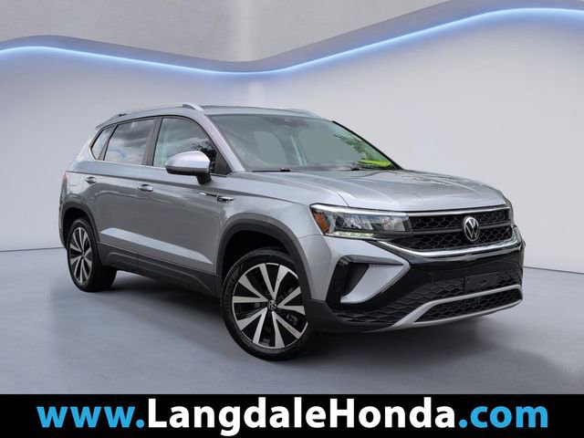 Used 2024 Volkswagen Taos SE FWD image 1