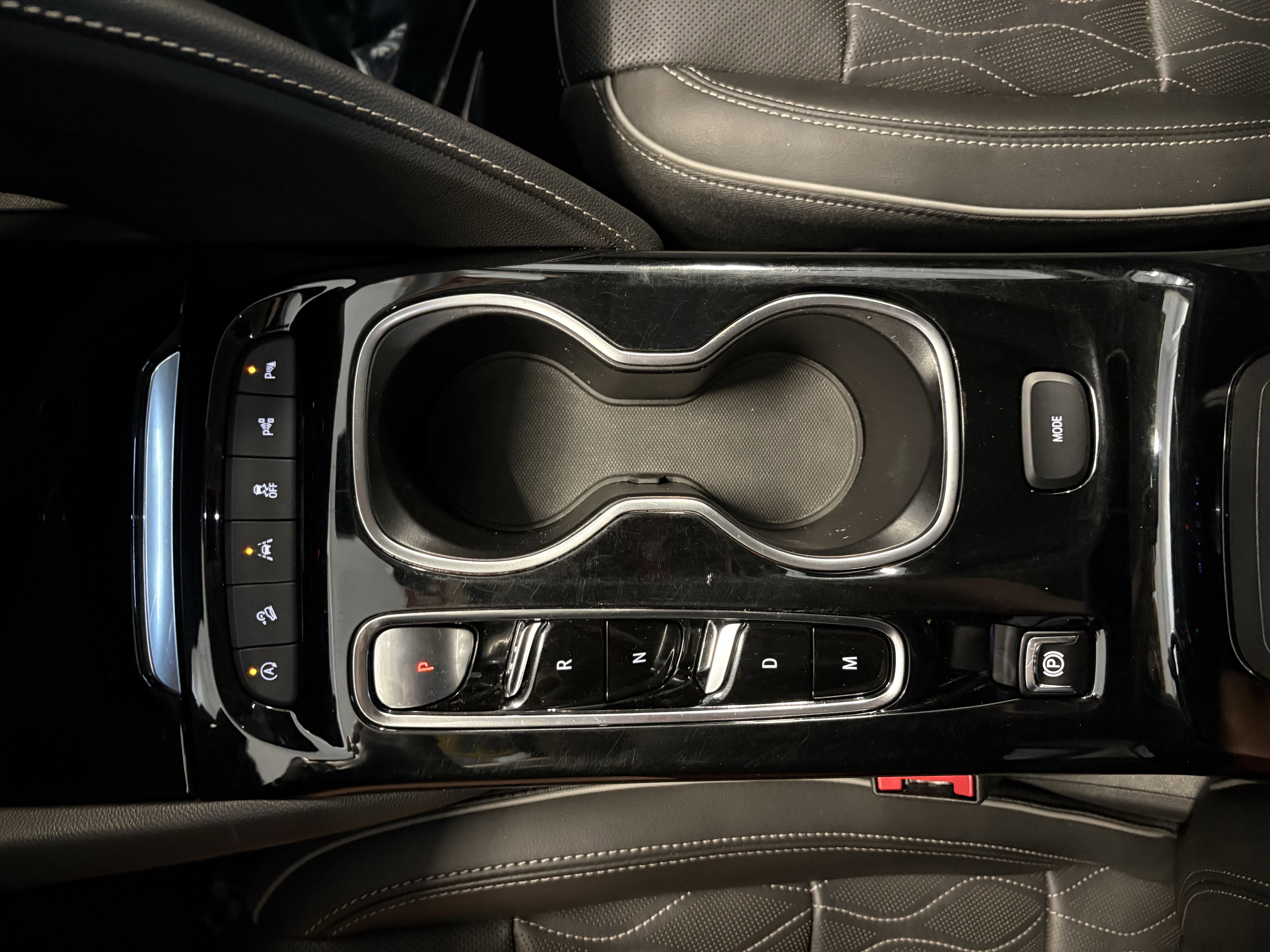 Used 2022 Buick Envision Avenir w/ Technology Package II AWD/4WD image 17