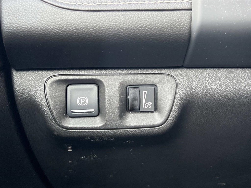 Used 2022 GMC Acadia SLT w/ Elevation Edition image 28