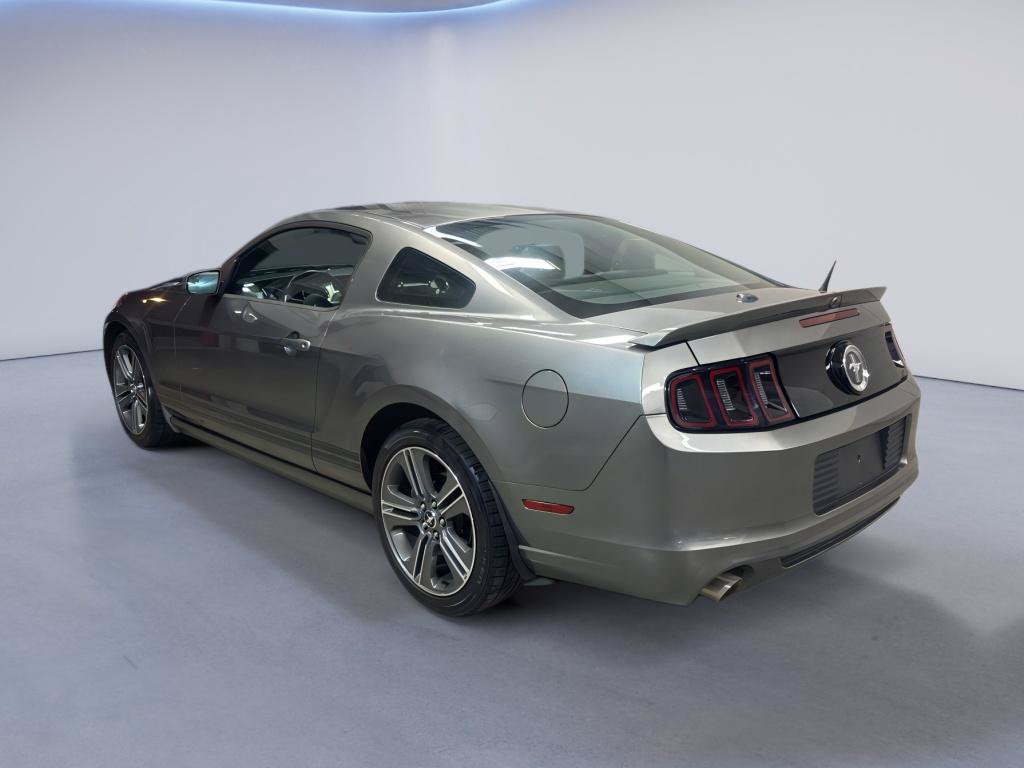 Used 2013 Ford Mustang Premium w/ Electronics Pkg RWD image 5