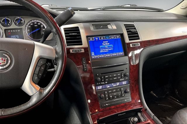 Used 2013 Cadillac Escalade EXT Premium AWD/4WD image 12