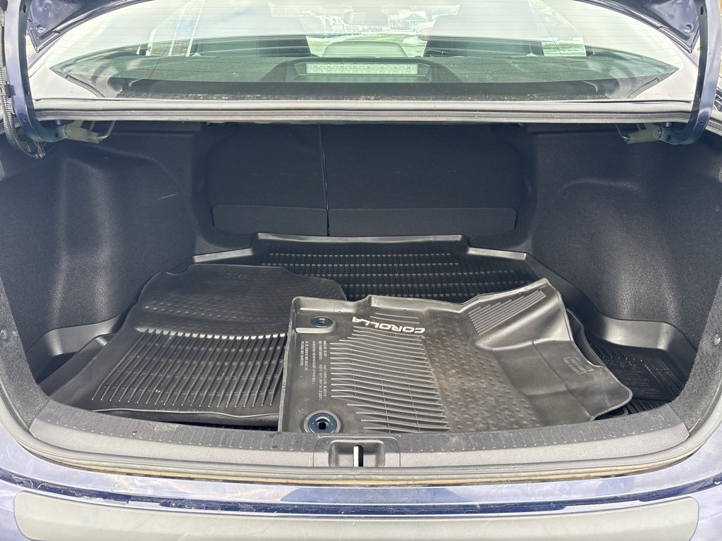 Used 2020 Toyota Corolla LE image 22